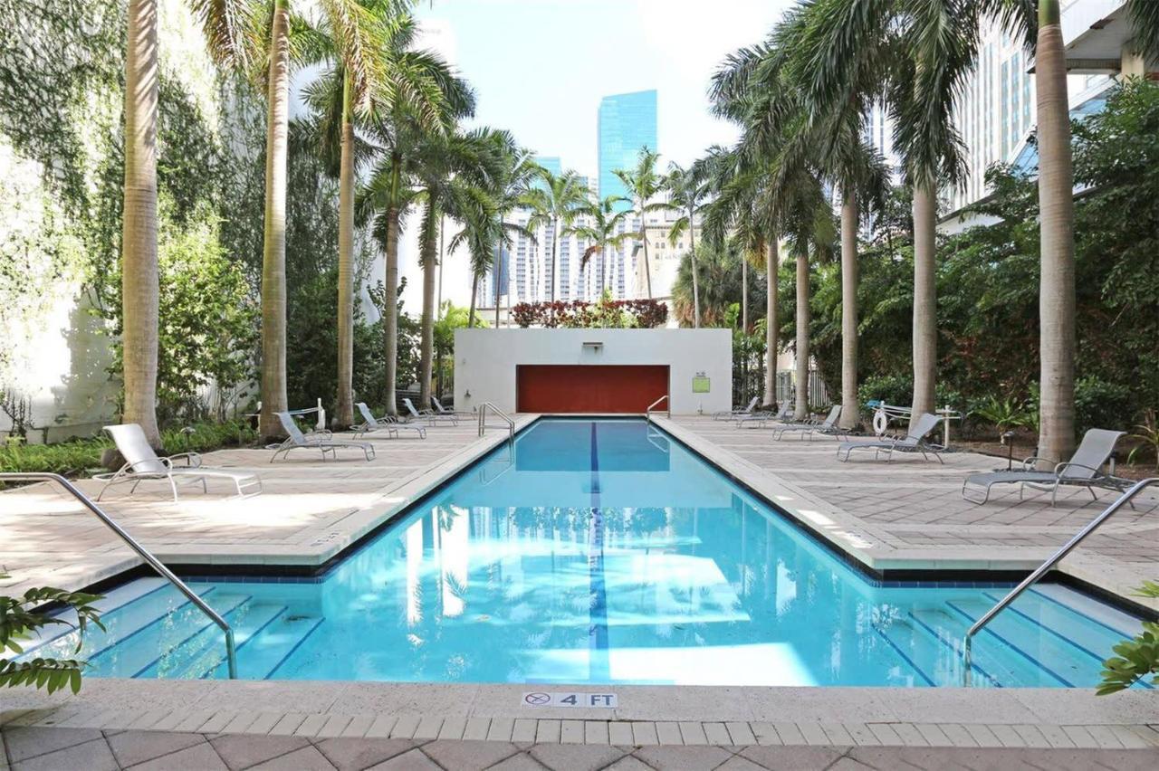 Casa de férias Center Stage- Downtown Parking Pool Hot Tub Miami
