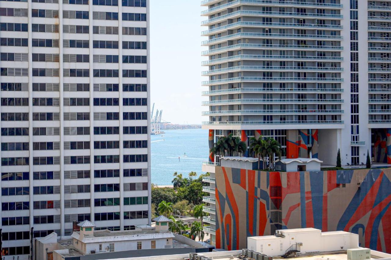 Casa de férias Center Stage- Downtown Parking Pool Hot Tub Miami